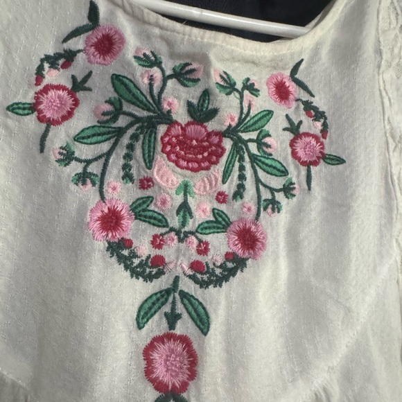 Embroidered White Blouse - Picture 2 of 6